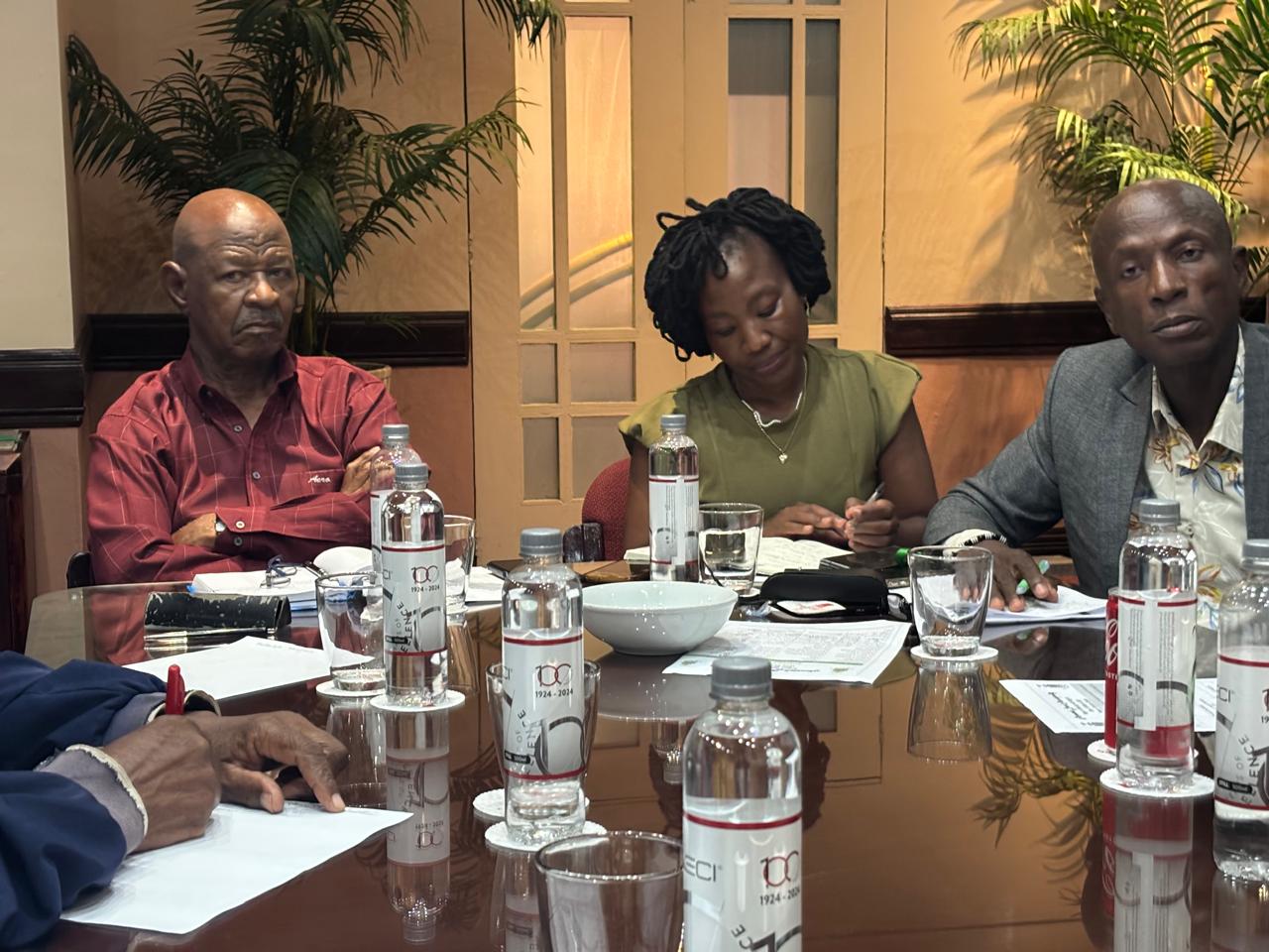George Manyike Mayor Commits to working Close-Knit with Chiefs from Moretele! - Moretele